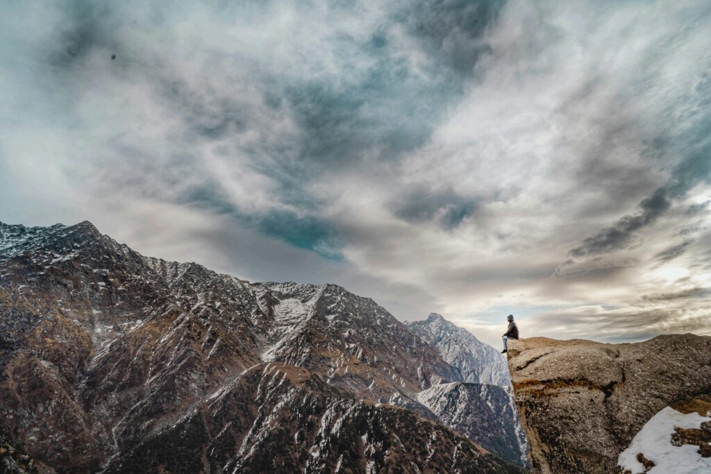 Travel The World–10 Things to take care of while travelling around the world.