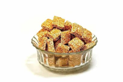 Celebrate Lohri 2025 with Traditional Feast: The Ultimate 'Lohri Ki Thali' and Festive Delights