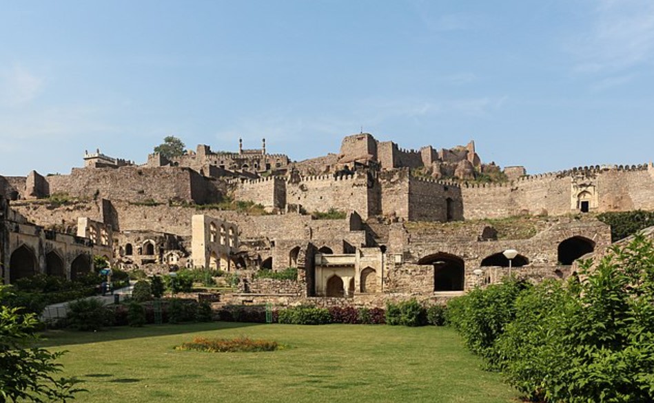 Tourist Places to Visit in Hyderabad: A Blend of Heritage and Modernity