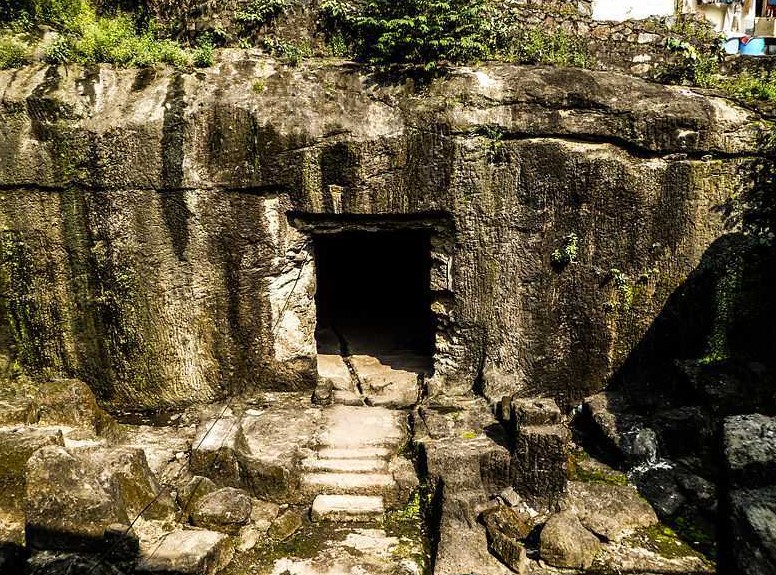 Jogeshwari Caves- A 1500 year old Caves Historical and Religious Overview