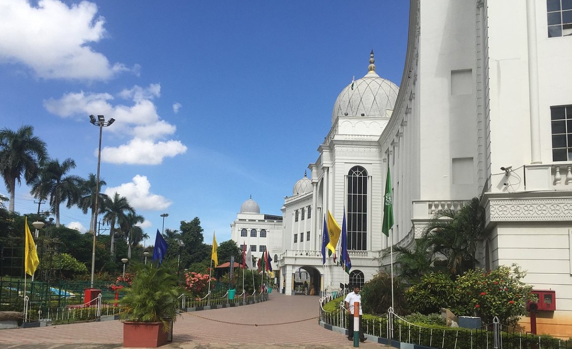 Tourist Places to Visit in Hyderabad: A Blend of Heritage and Modernity