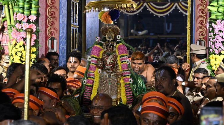 Vaikunda Ekadasi Celebrations at Srirangam Temple: A Spiritual Journey of Devotion and Reverence