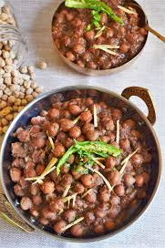 Celebrate Lohri 2025 with Traditional Feast: The Ultimate 'Lohri Ki Thali' and Festive Delights