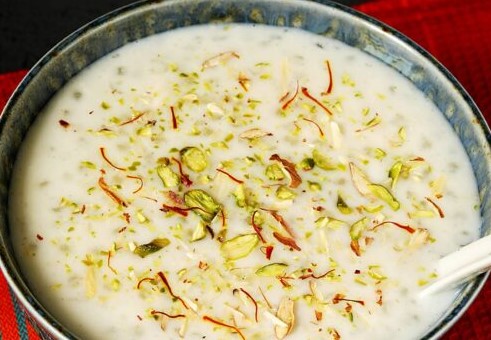 Celebrate Lohri 2025 with Traditional Feast: The Ultimate 'Lohri Ki Thali' and Festive Delights
