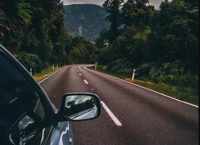 15 Iconic Road Trips in India You Must Experience At Least Once in Your Life